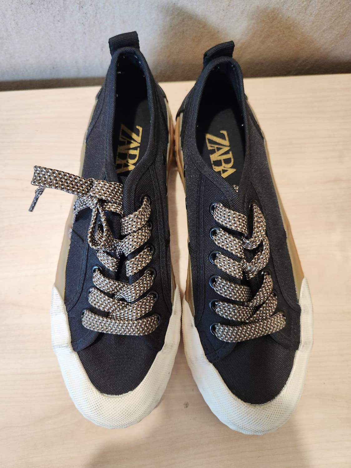 ZARA 블랙 러버 토캡 스니커즈 🖤 빈티지 스트릿 무드

 상품이미지4