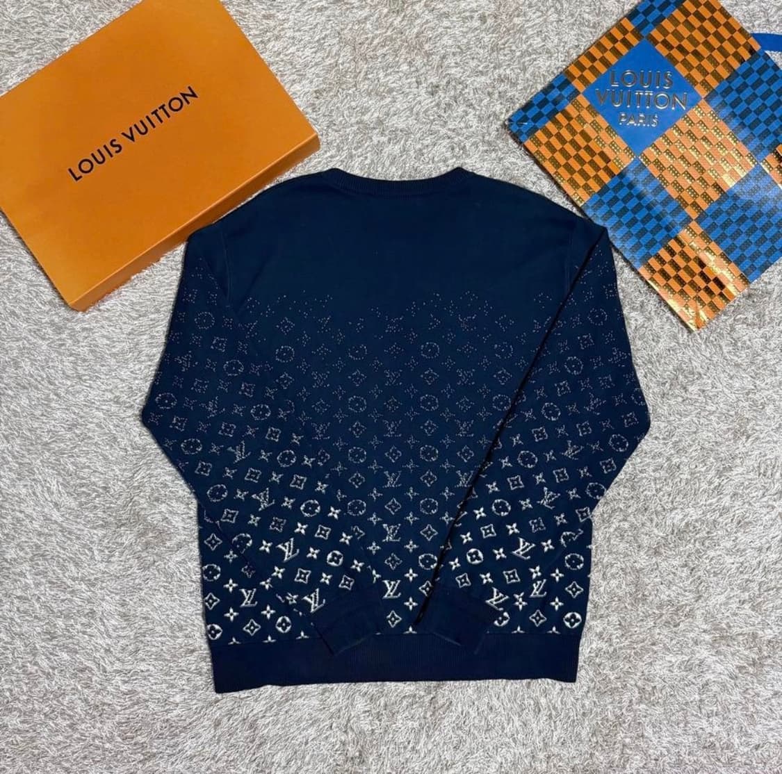 [리오브] 루이비통 그라디언트 모노그램 니트 상품이미지3