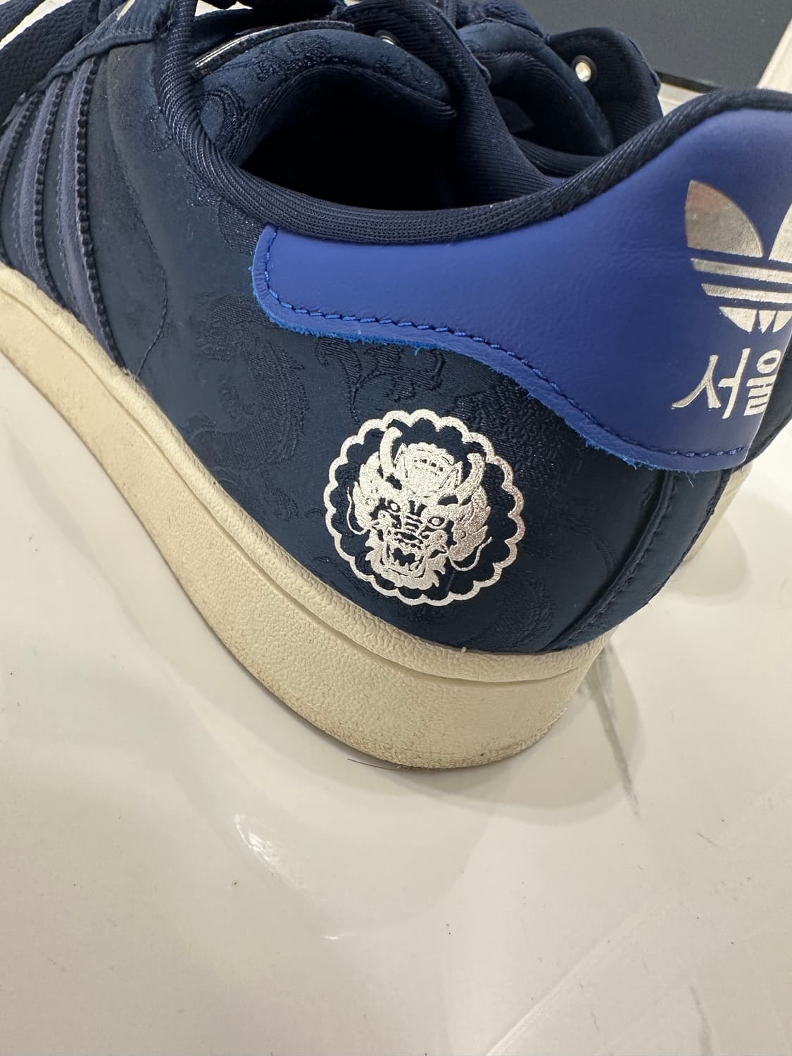 아디다스 슈퍼스타 서울에디션 상품이미지3