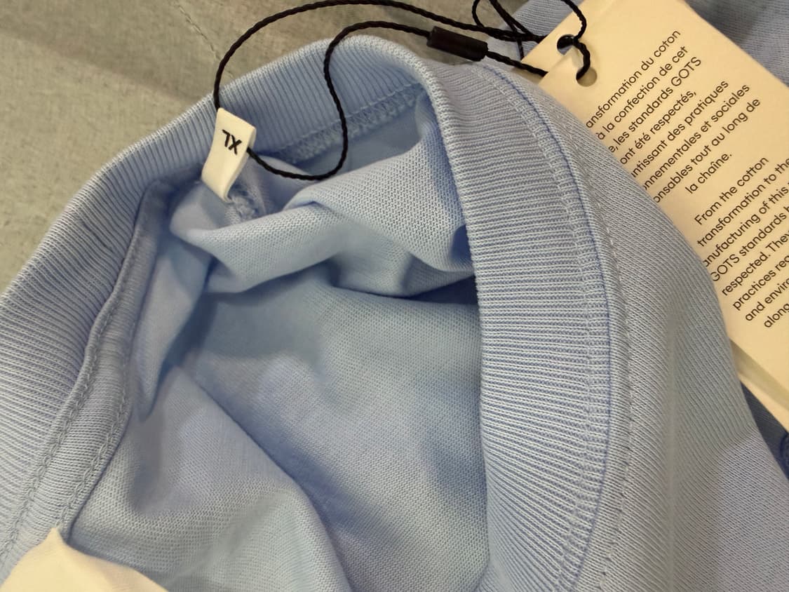 아미 스몰 하트 로고 반팔티 하늘색 상품이미지7