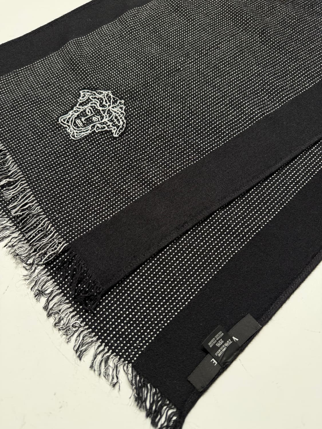 베르사체 머플러 숄 상품이미지2