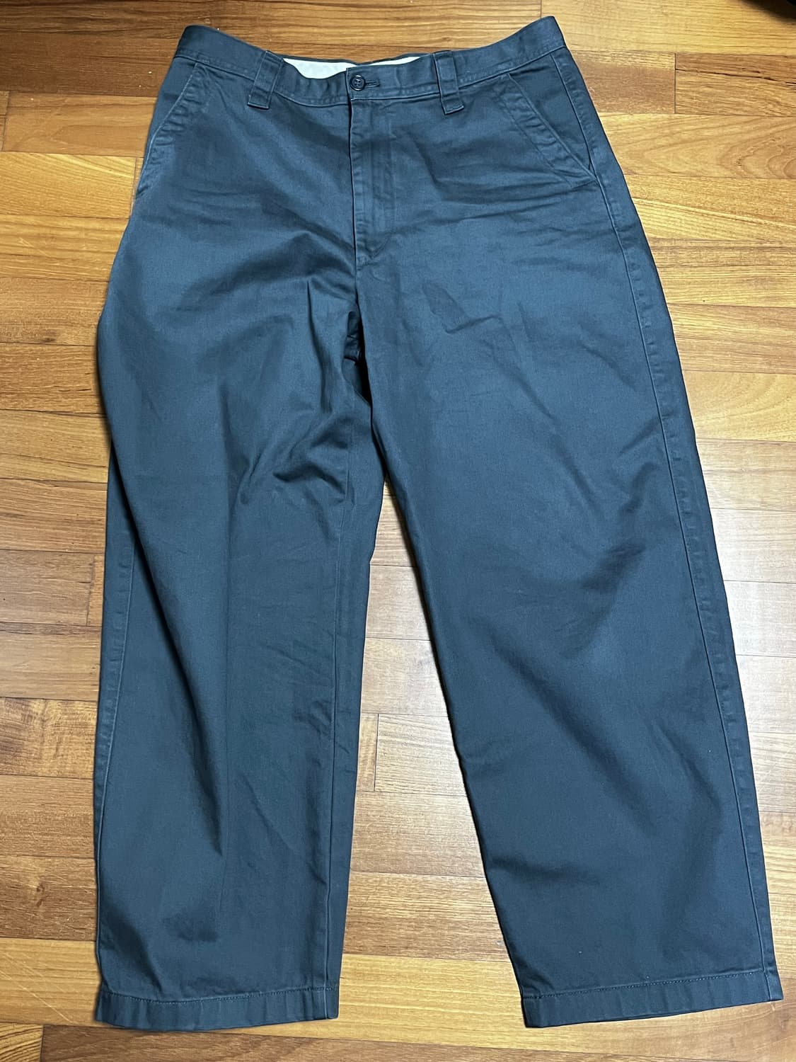 유니클로 u 와이드핏치노팬츠 블루 85 상품이미지2