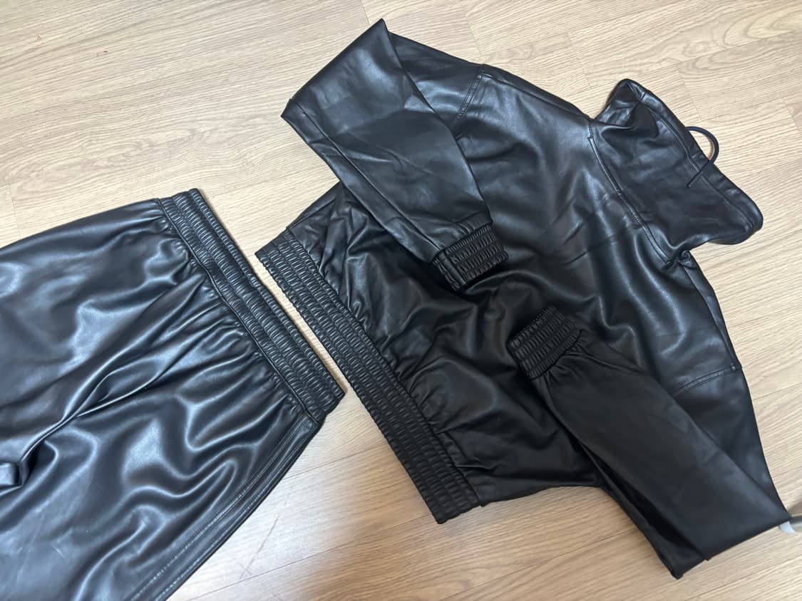 미착용 원가22 아디다스 플레더 세트 반크롭 하이넥  조거팬츠세트 여ml 상품이미지5