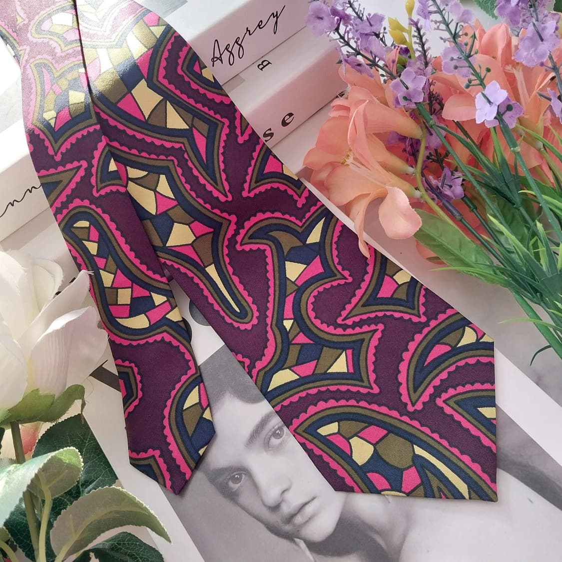 폴 스미스 실크 레드 믹스 패턴 넥타이 9cm A+등급 K1369
 상품이미지2