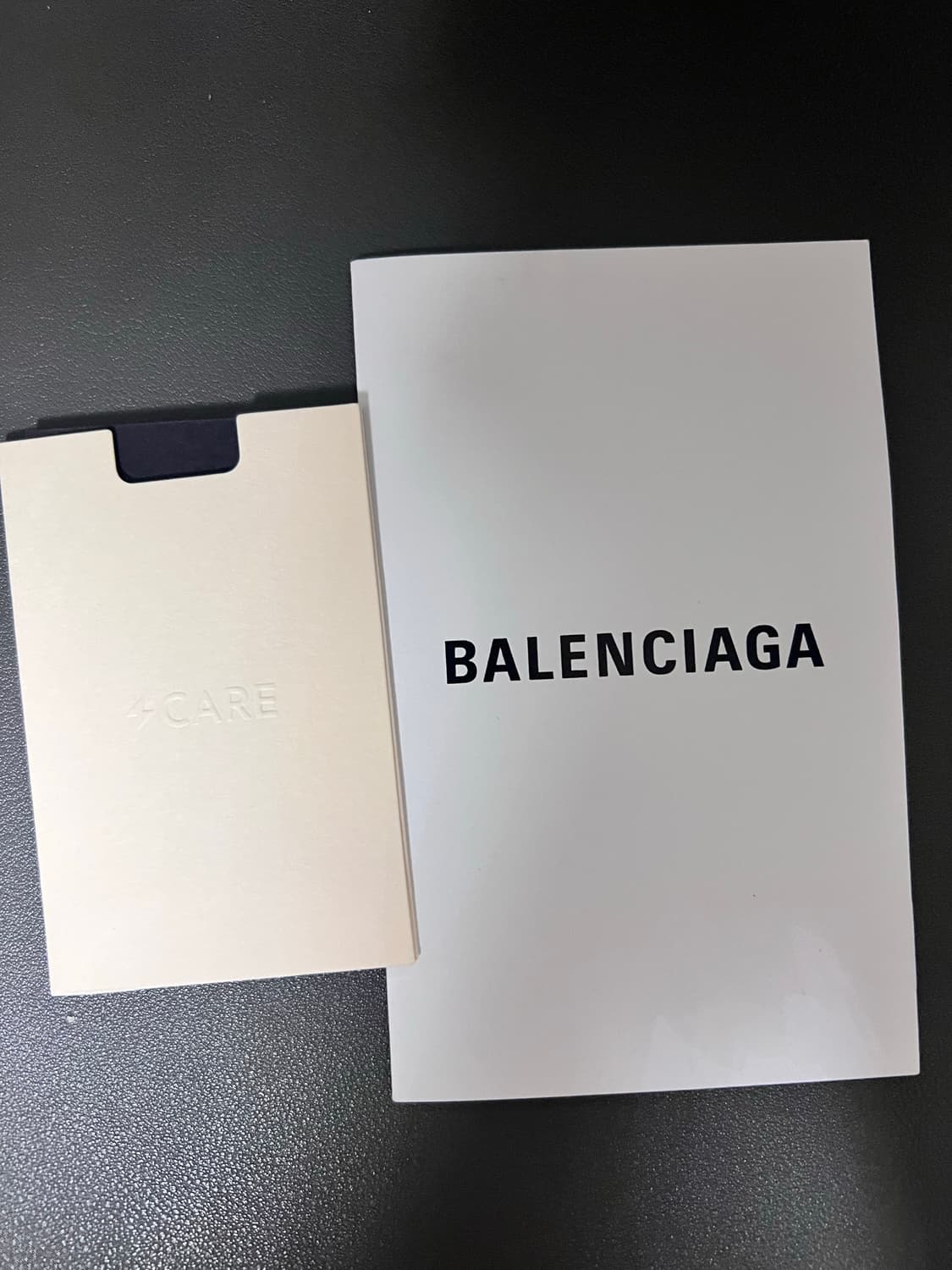 발렌시아가 디펜더 42 상품이미지8