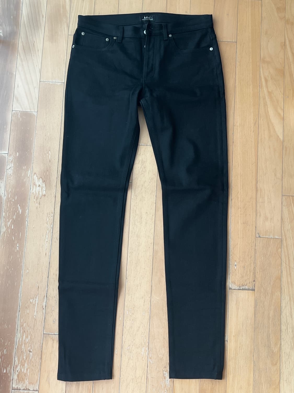 A.P.C. 쁘띠 뉴 스탠다드 블랙진 상품이미지1
