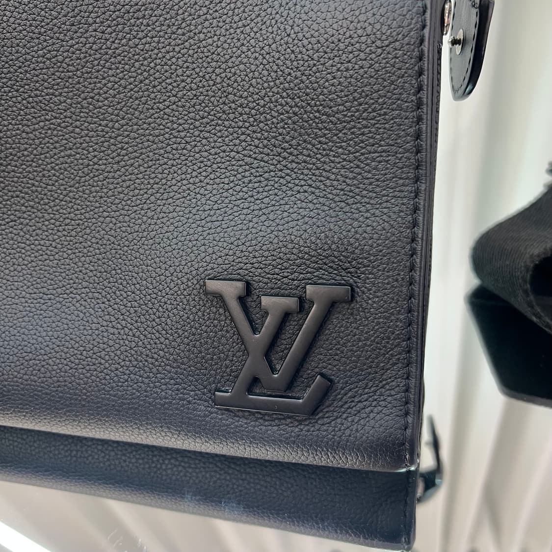 루이비통 에어로그램 메신저백 크로스백 상품이미지5