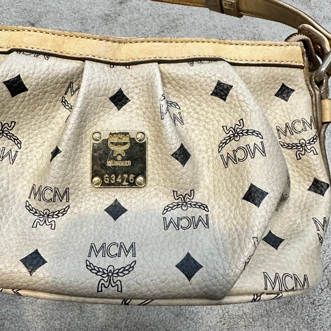 MCM 빈티지 엠씨엠 비세토스 바게트 미니 숄더백 상품이미지4