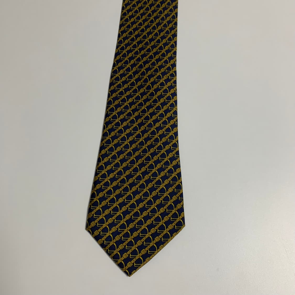 에르메스(HERMES) 기하학적패턴 명품넥타이 A+등급 상품이미지9