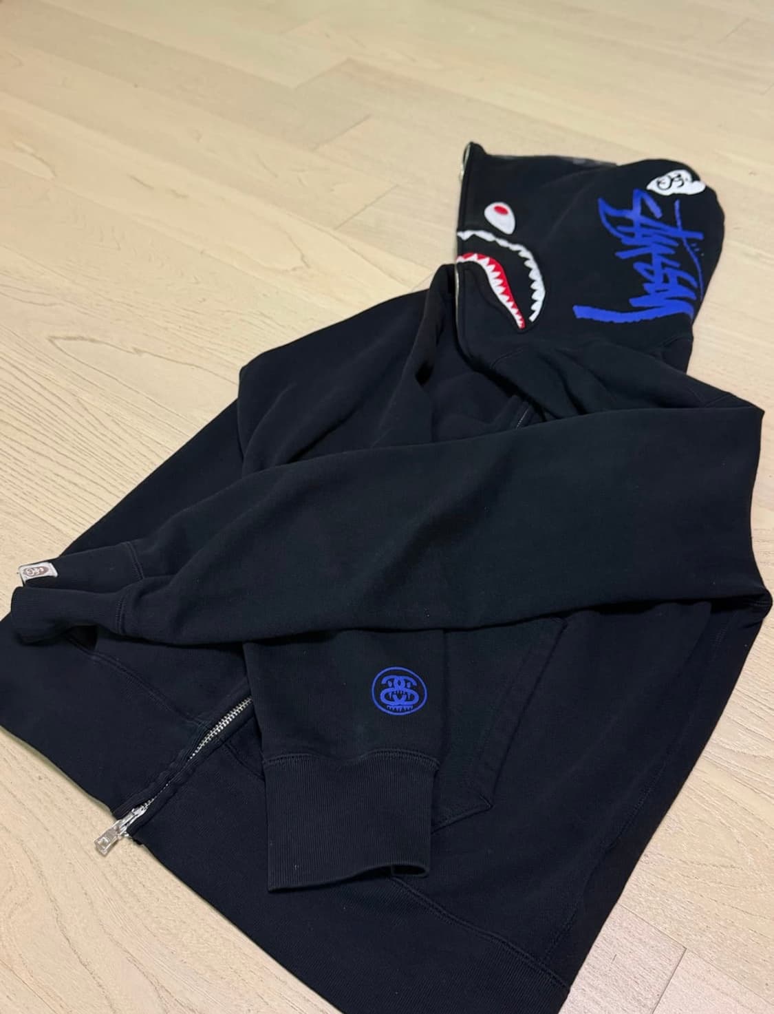 정품]베이프X스투시 콜라보 샤크 후드집업 정품 상품이미지2