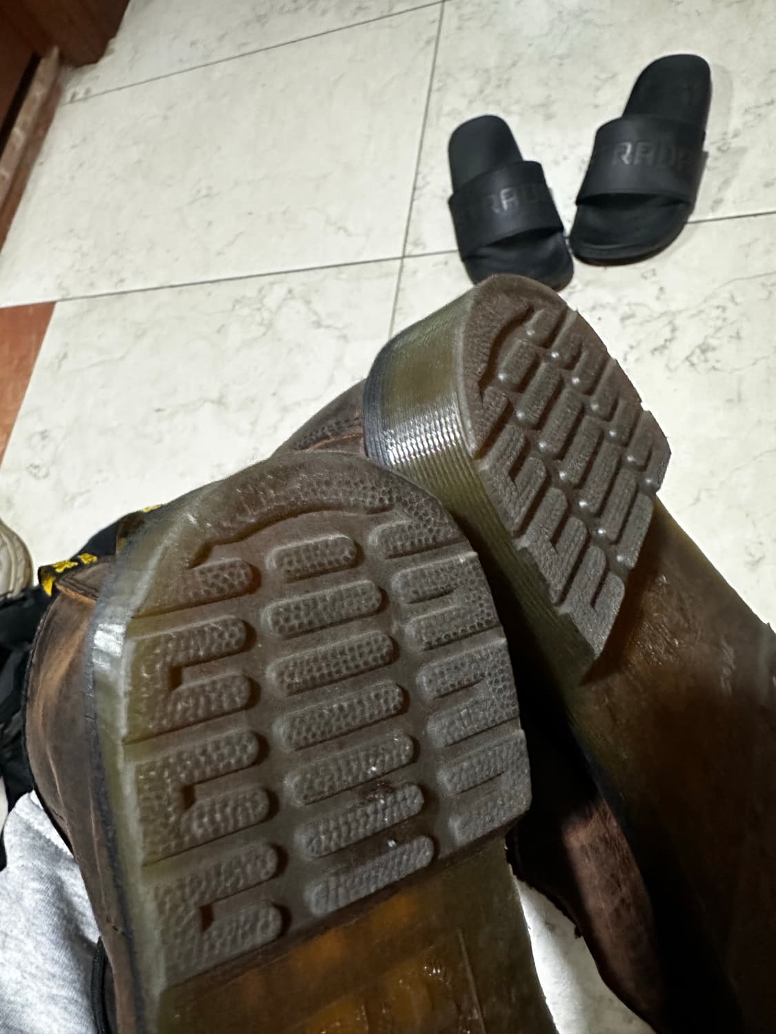 닥터마틴 1460 크레이지호스 uk9 상품이미지3