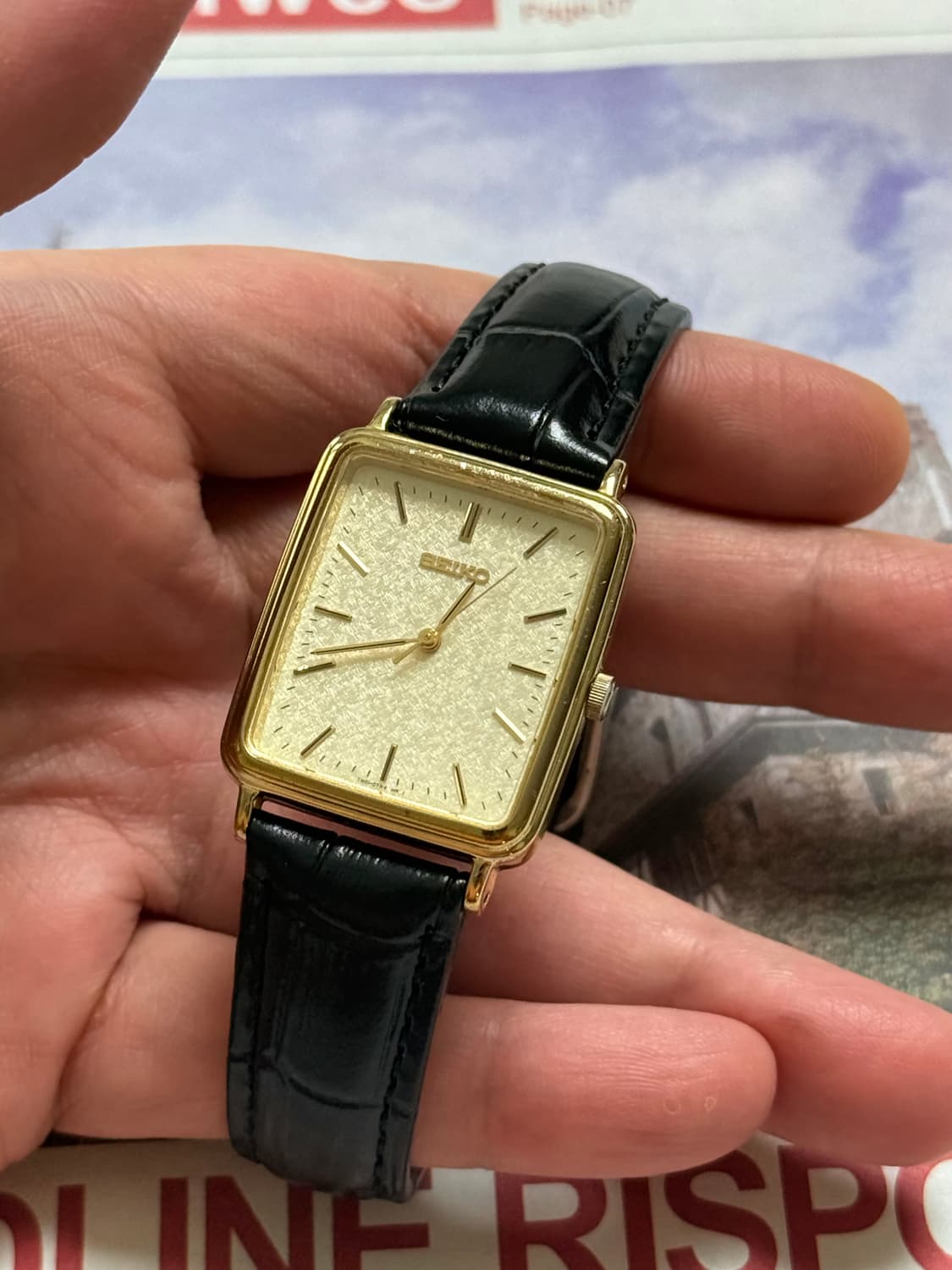 세이코 Seiko 샴페인 골드 다이얼 스퀘어 쿼츠 상품이미지3