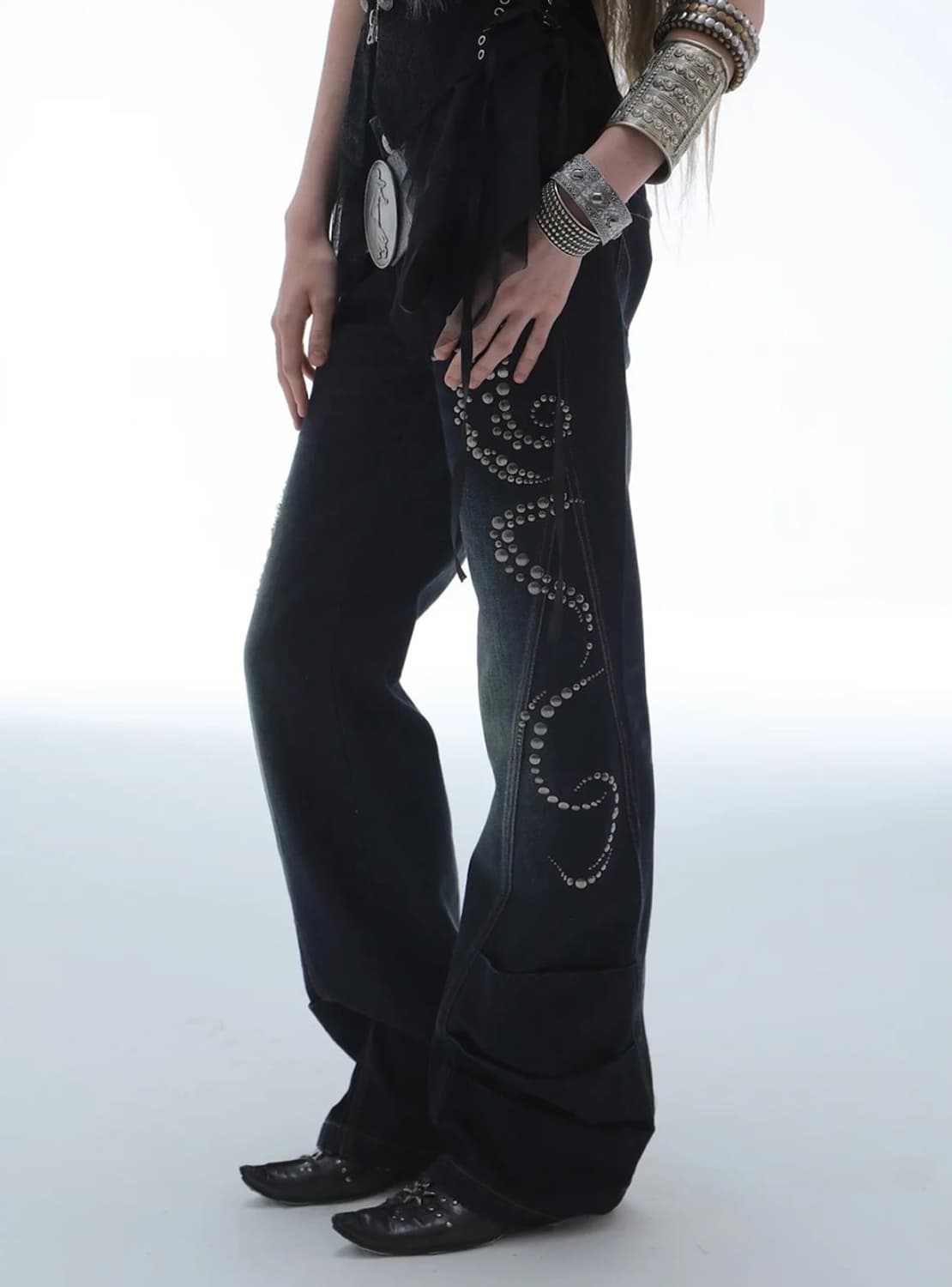 더블펀치 Distressed Rhinestone Jean 상품이미지1