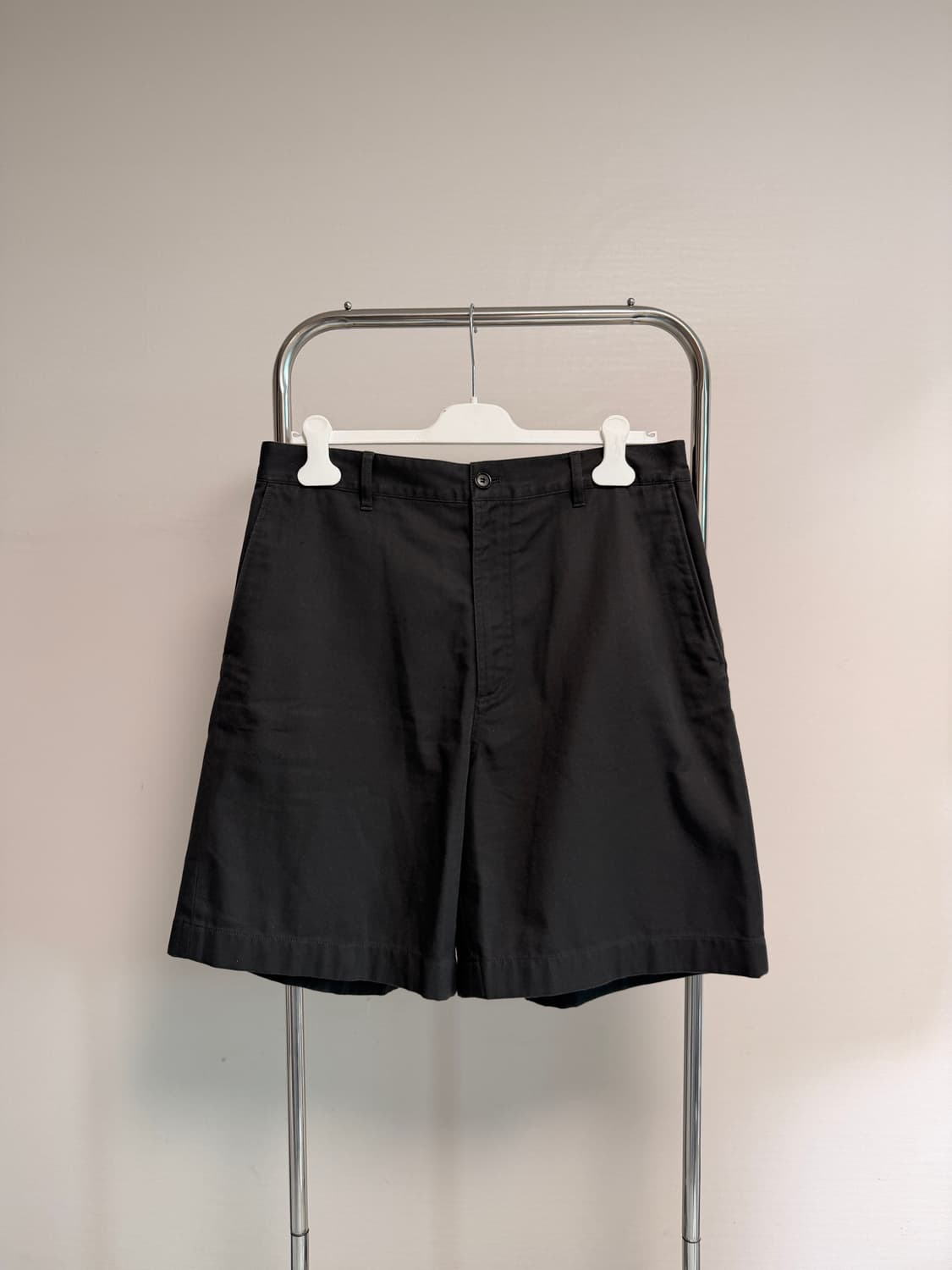 아크네 스튜디오 쇼츠 상품이미지1