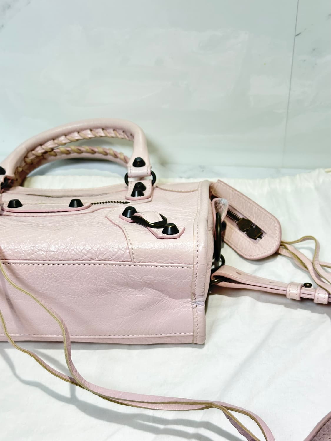 [A+ 정품] 발렌시아가 시티 모터백 미니 연핑크 상품이미지4