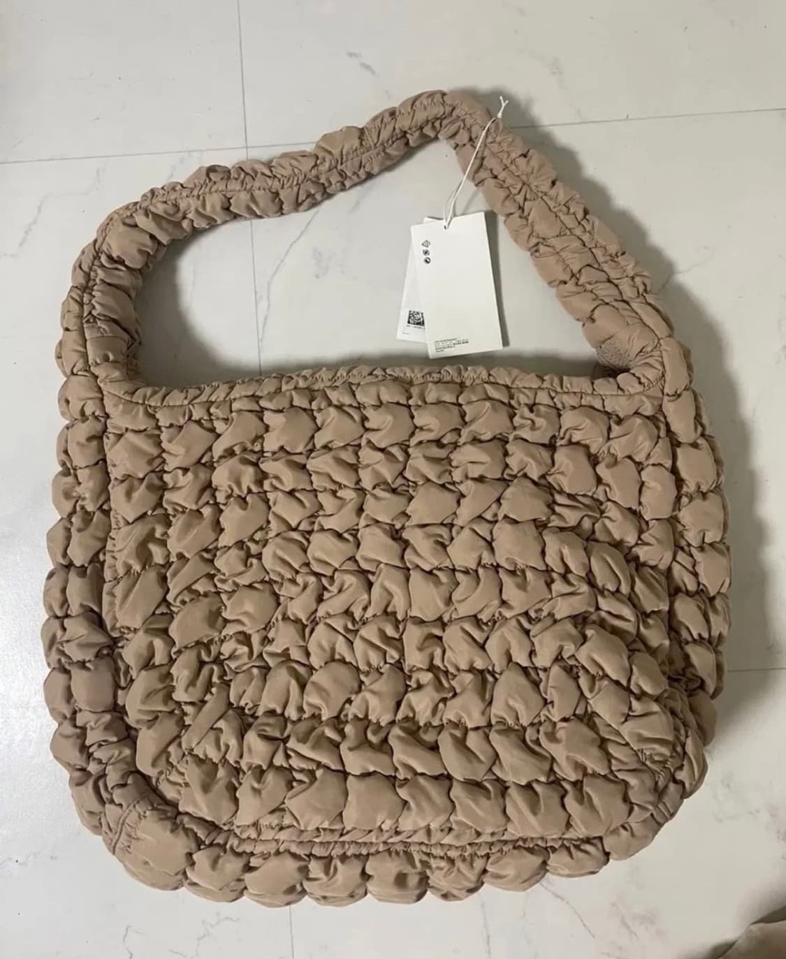 (새상품)코스 구름백 오버사이즈 상품이미지1