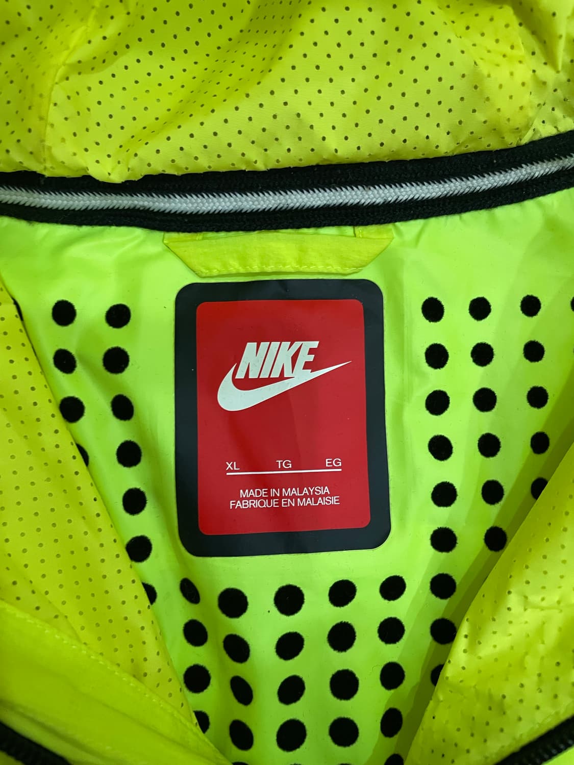 나이키 테크 에어로쉴드 파카 바람막이 형광 상품이미지7