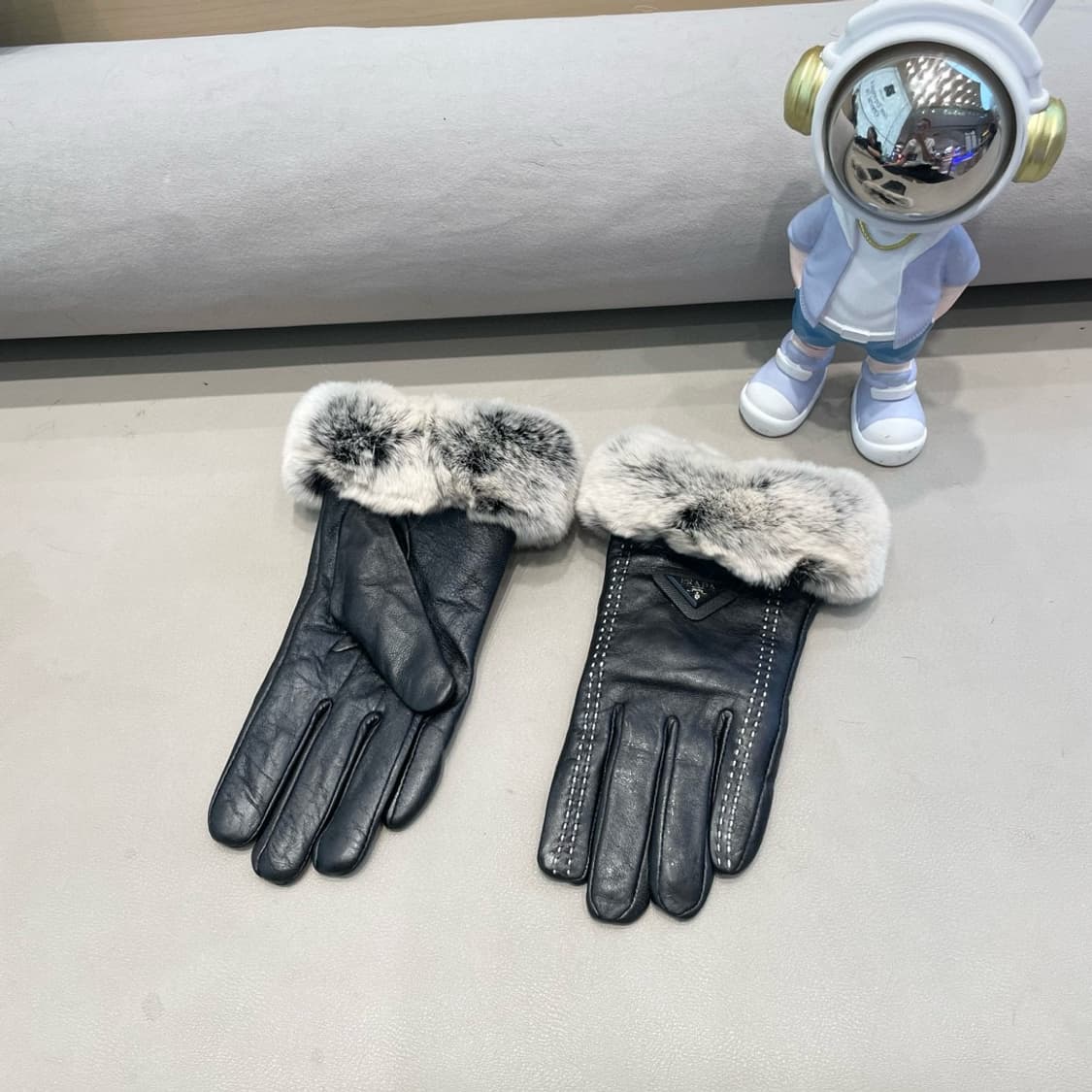 프라다 장갑 여성 기모
 상품이미지5