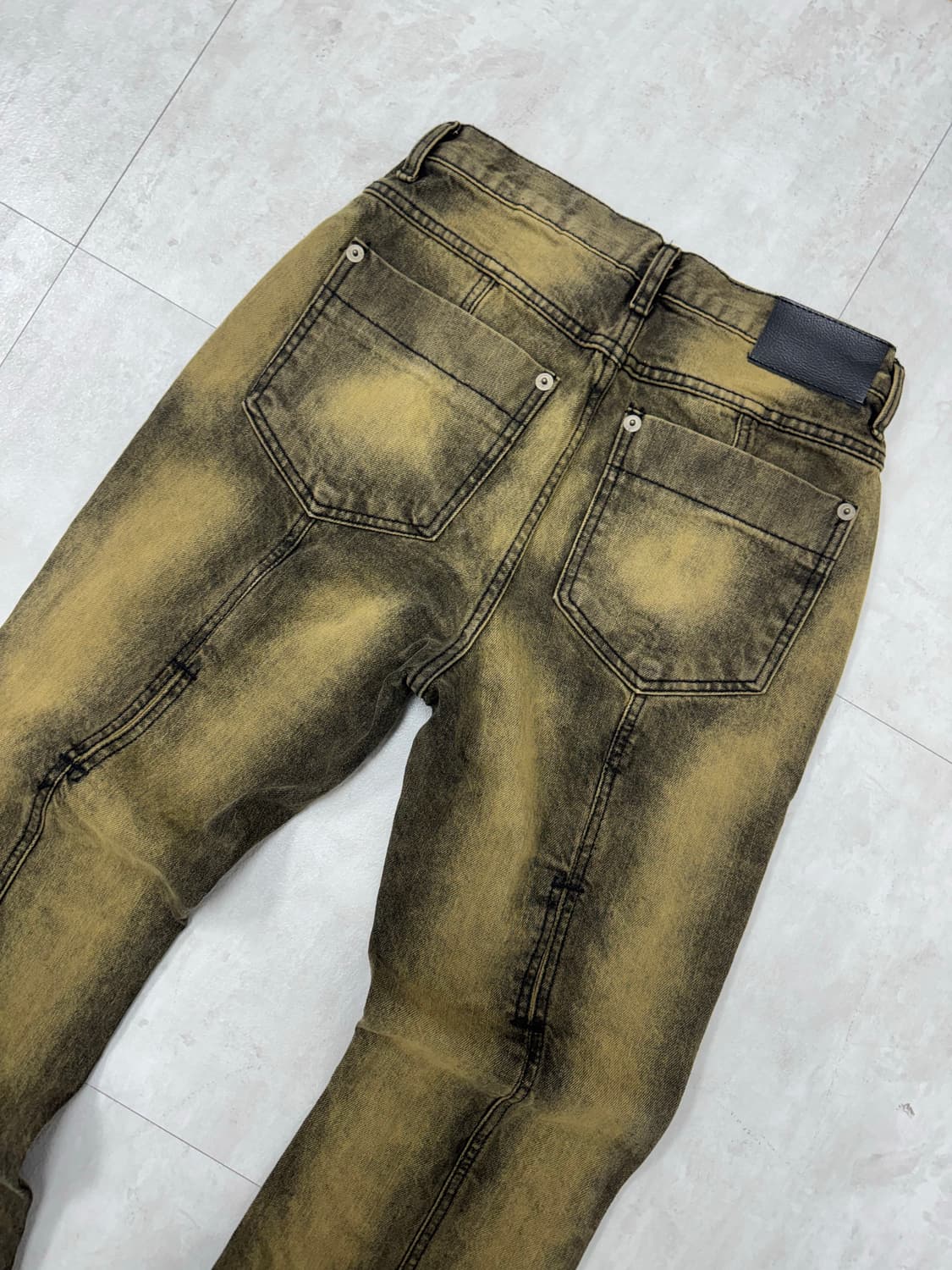 •유니크 워싱 부츠컷 절개 데님 팬츠 상품이미지5