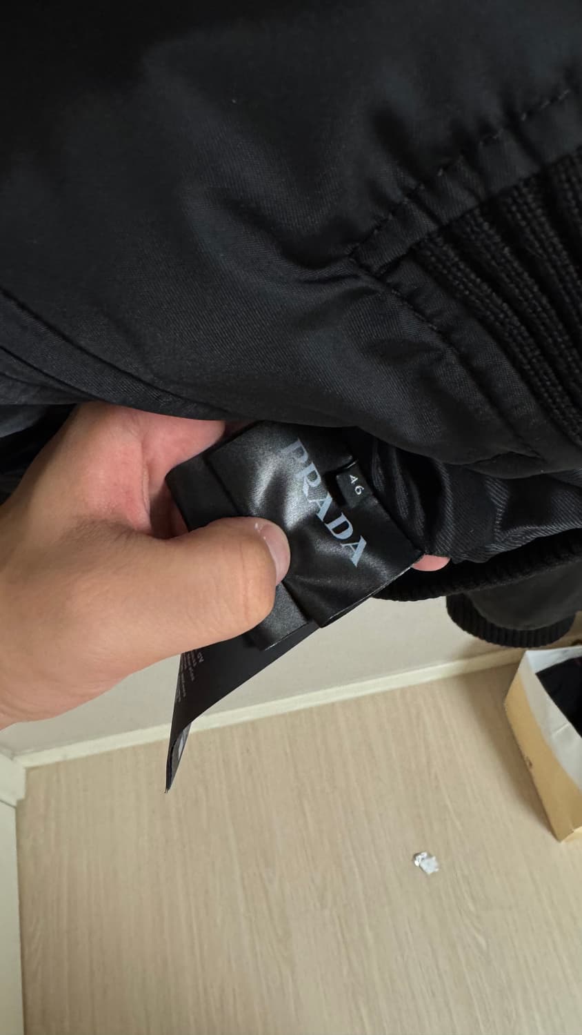 프라다 나일론 봄버 자켓 상품이미지2