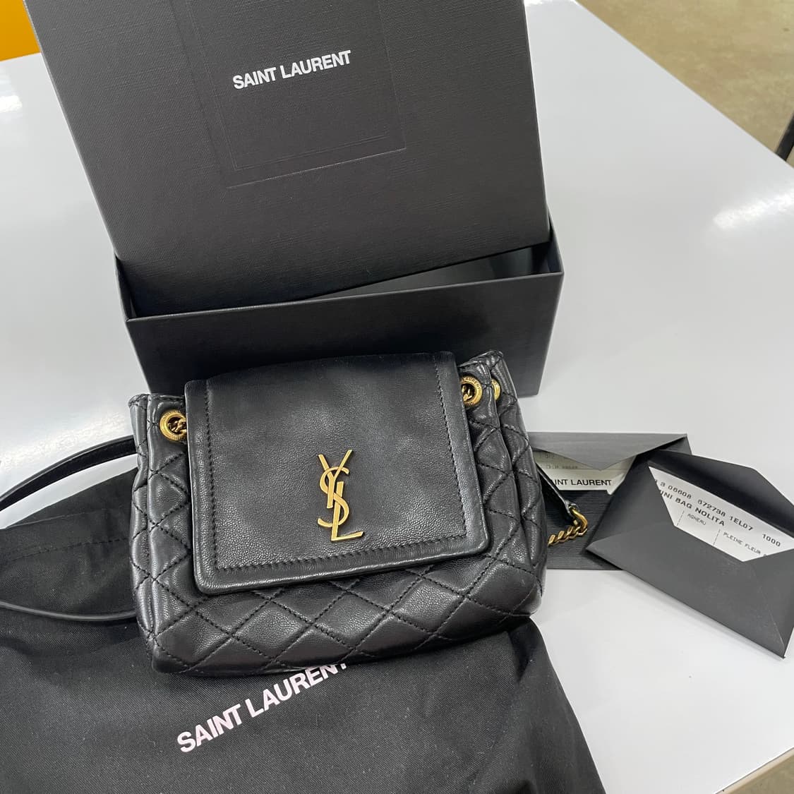 생로랑 미니백 판매합니다 상품이미지1