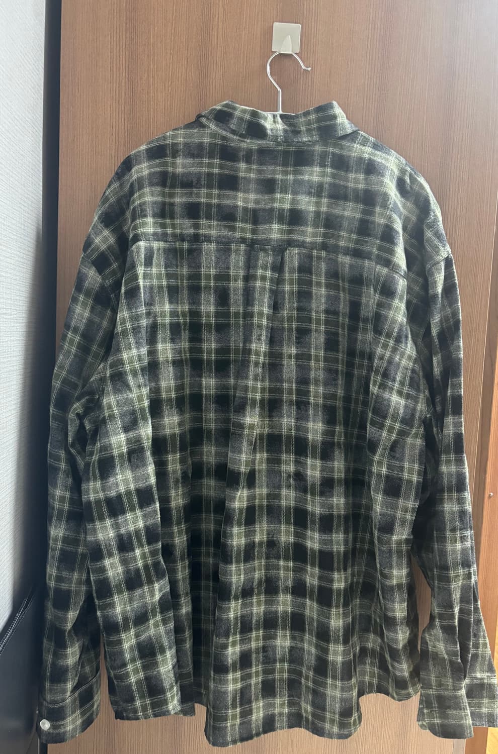 필루미네이트 오버핏 데미지 워시드 체크셔츠-카키 상품이미지5