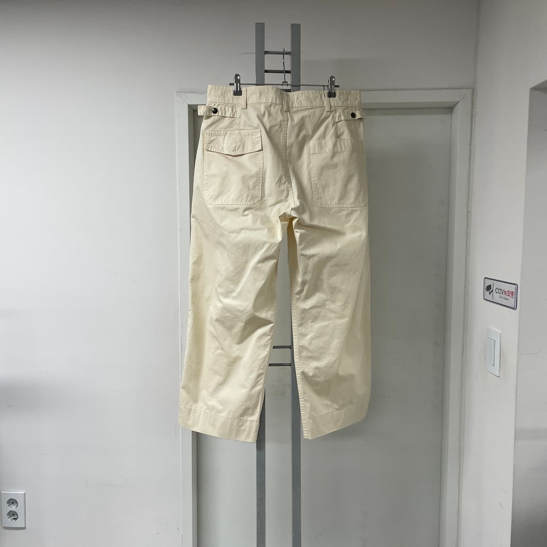 이스크하버서플러스 아이보리 팬츠 - 상품이미지4