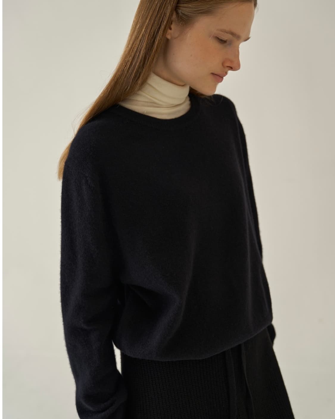 파사드패턴 캐시미어 라운드 니트 블랙 상품이미지1