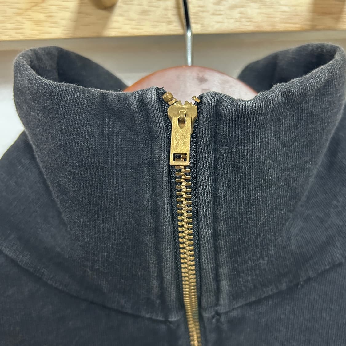 랑그리츠 레더스 빈티지 쿼터집업 스웻셔츠 맨투맨 블랙 상품이미지4