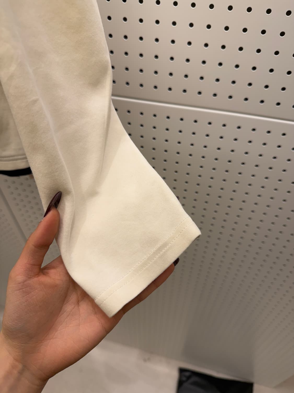 리바이스 원형 로고 롱슬리브 티셔츠 U1571 상품이미지4