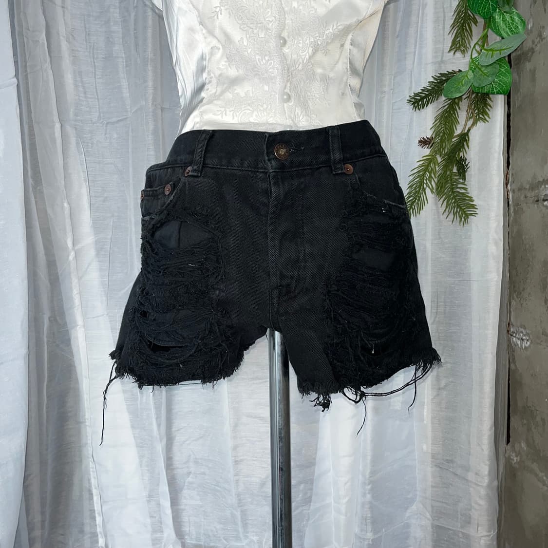 고스펑크 데미지 데님 숏팬츠 상품이미지2