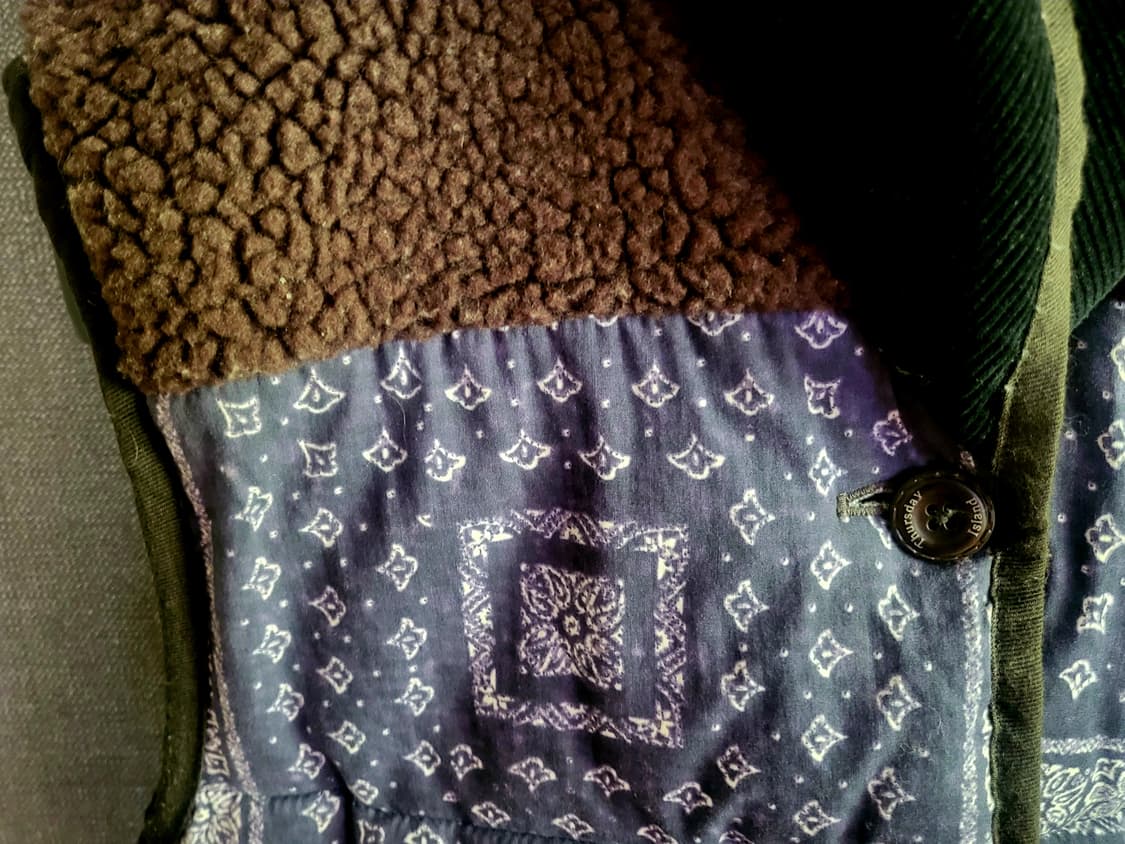 [택달린 새상품]Thursday Island 양면 겨울 누빔 베스트 조끼 상품이미지3