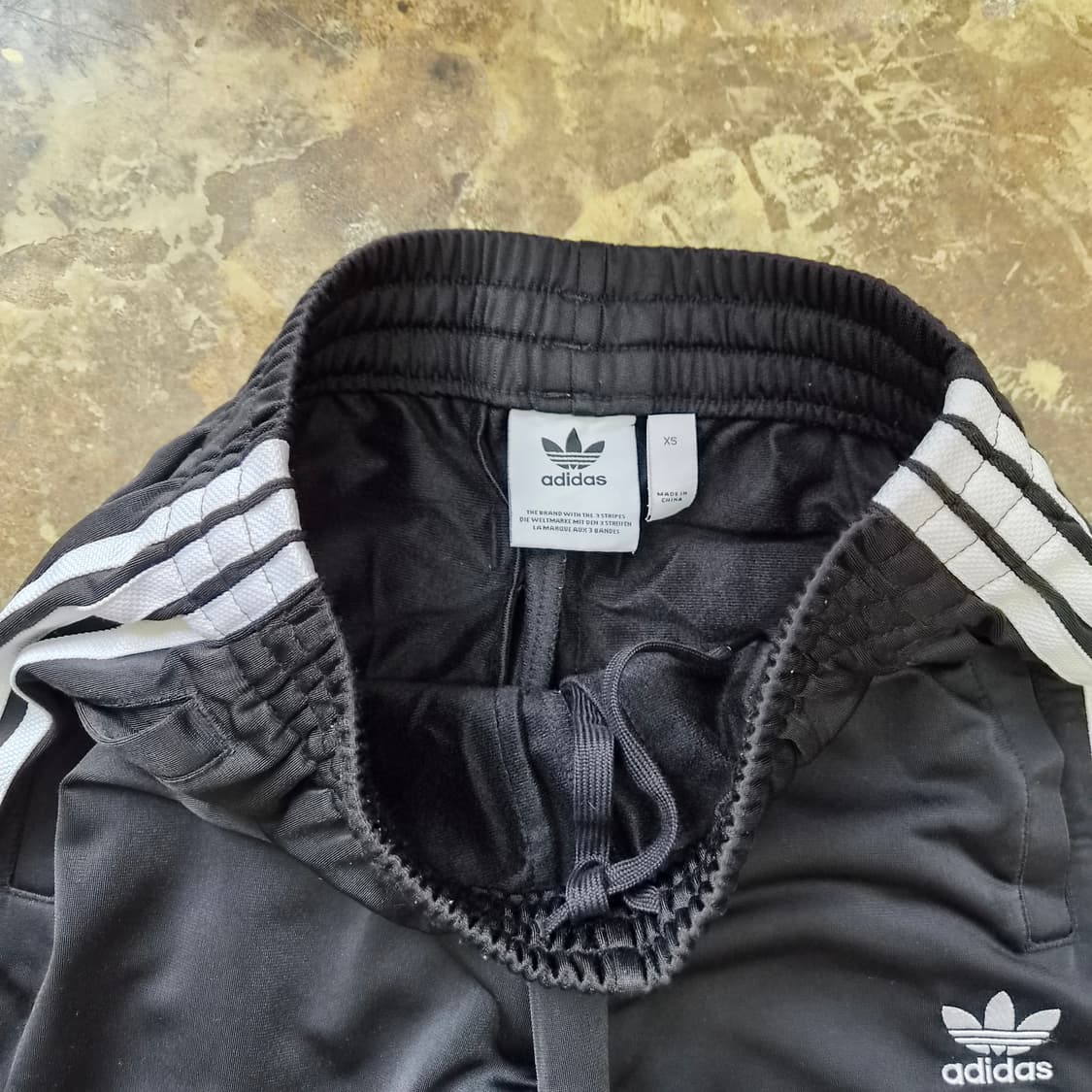 26-28) 아디다스 릴렉스드 트랙팬츠 트레이닝복바지 공용 상품이미지3