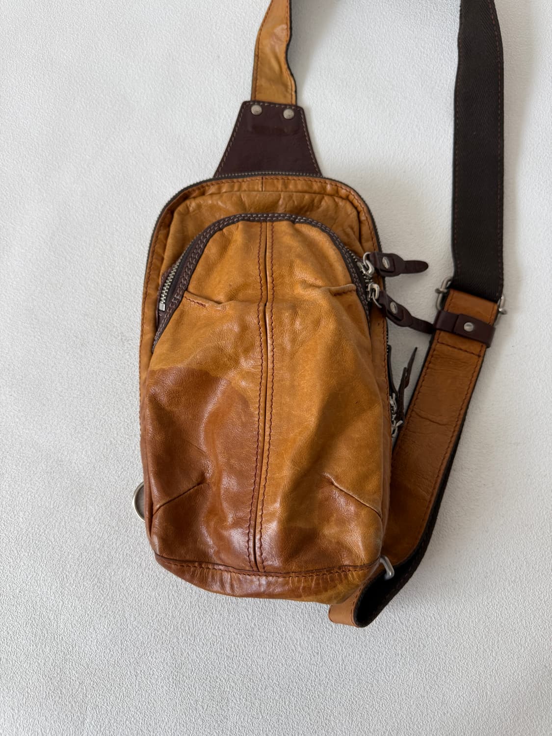 IKETEI 레더 슬링백(JAPAN) 상품이미지2