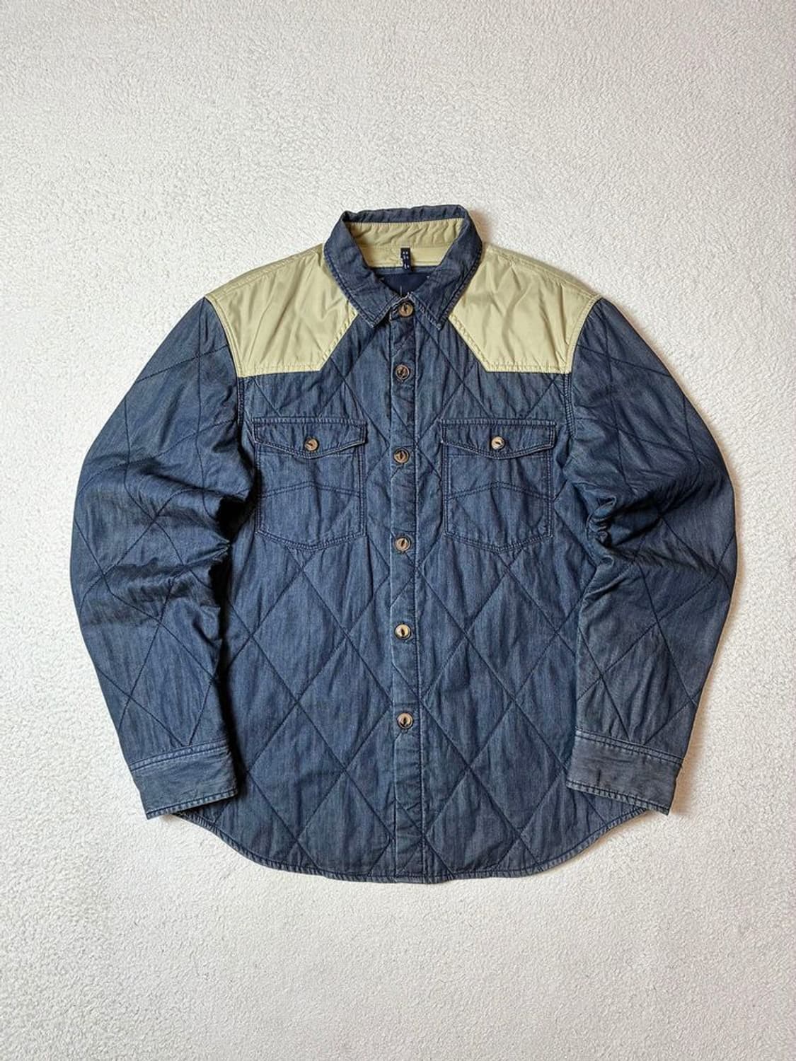 아르마니 진 누빔 웨스턴 퀼팅 셔츠 자켓 PN6980 상품이미지1