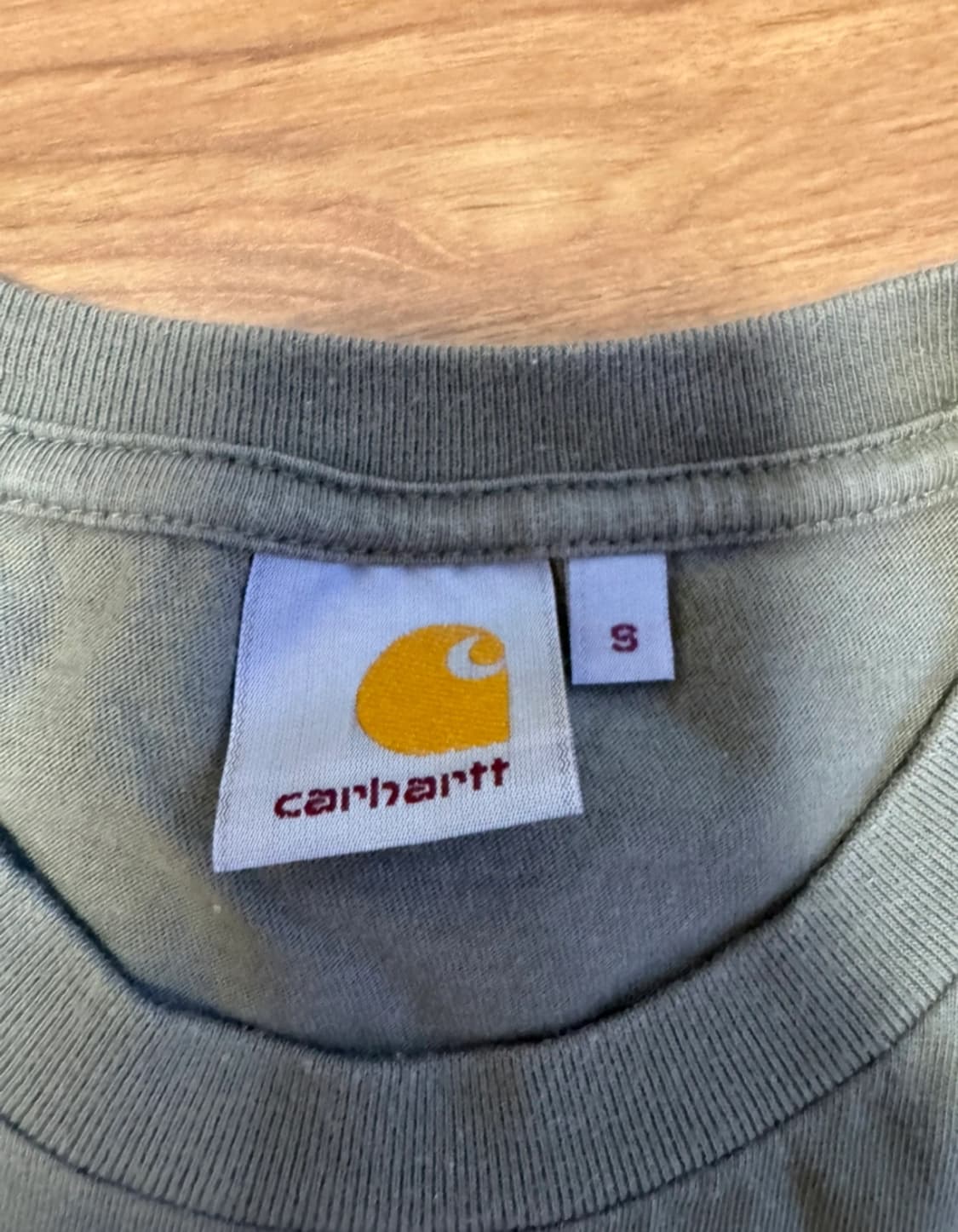 칼하트 카키 티셔츠 상품이미지3