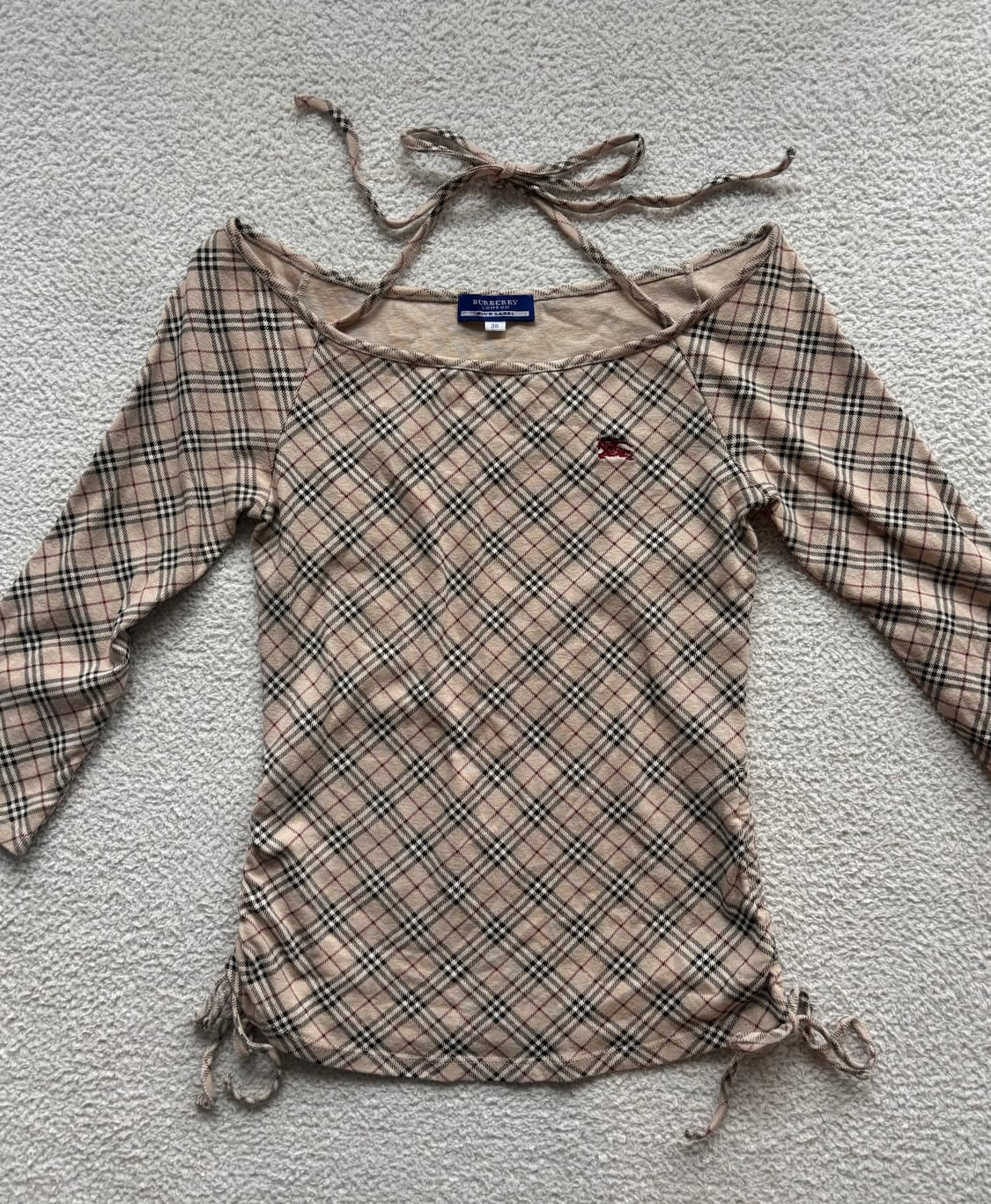 버버리 블루라벨 노바체크 오프숄더 티 상품이미지1