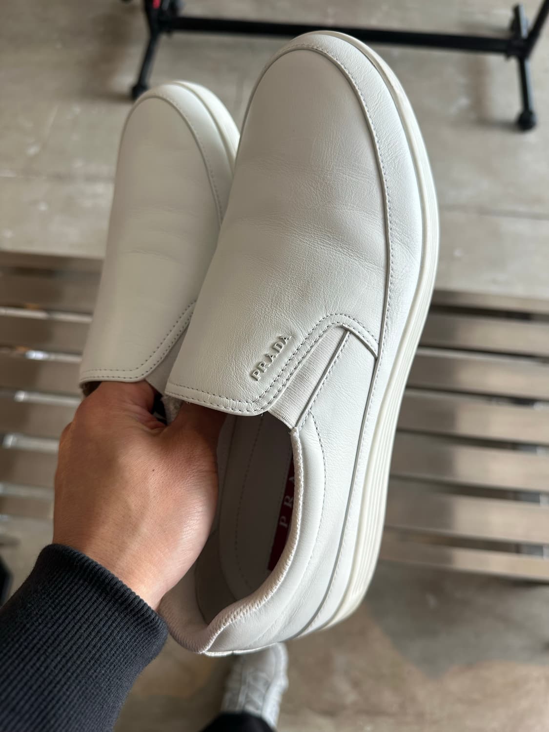 프라다 레더 슬립온 상품이미지6