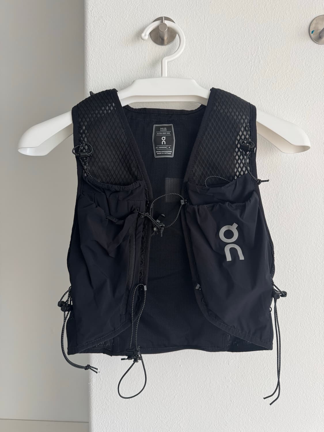 ON running Ultra Vest Pro 상품이미지1