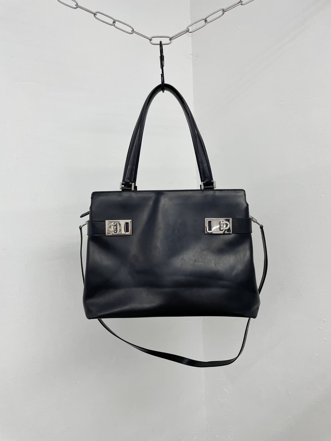 90s 페라가모 간치니 투 락 토트백 상품이미지1