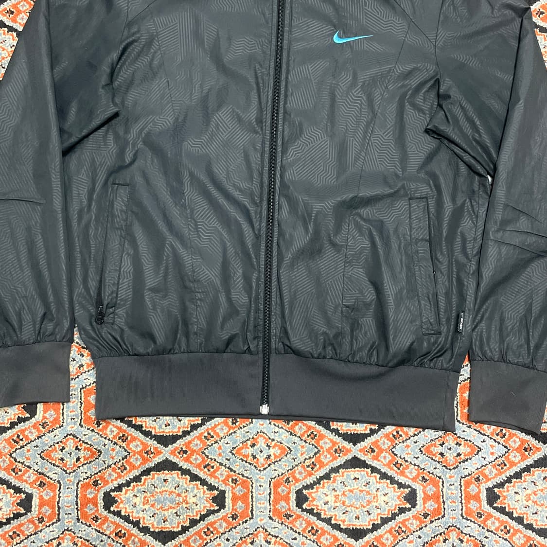 나이키 스우시로고 차콜 윈드브레이커 바람막이 남성M 상품이미지3