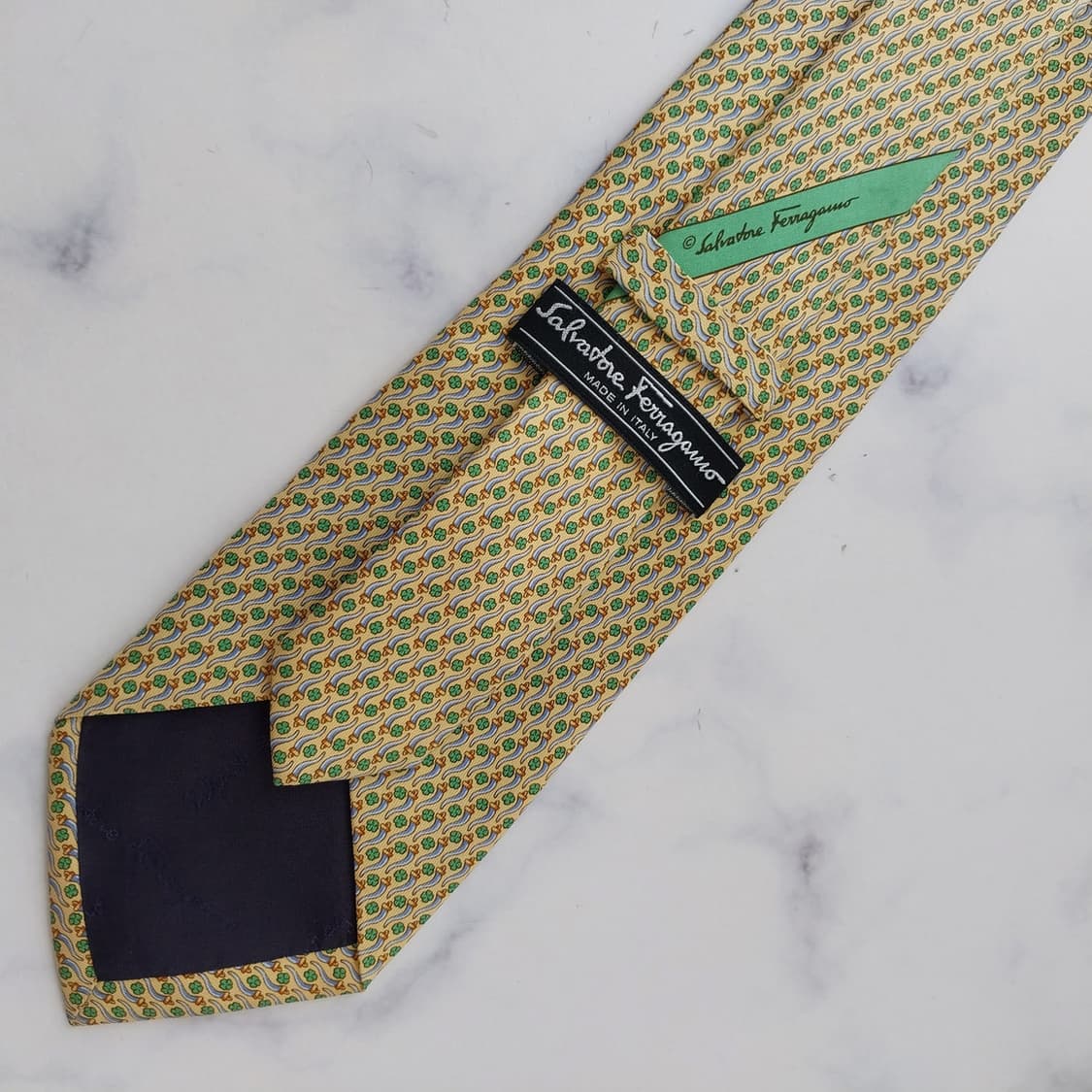 살바토레 페라가모 네잎클로버 모티브 넥타이 9.3cm A+~A등급 K25 상품이미지6