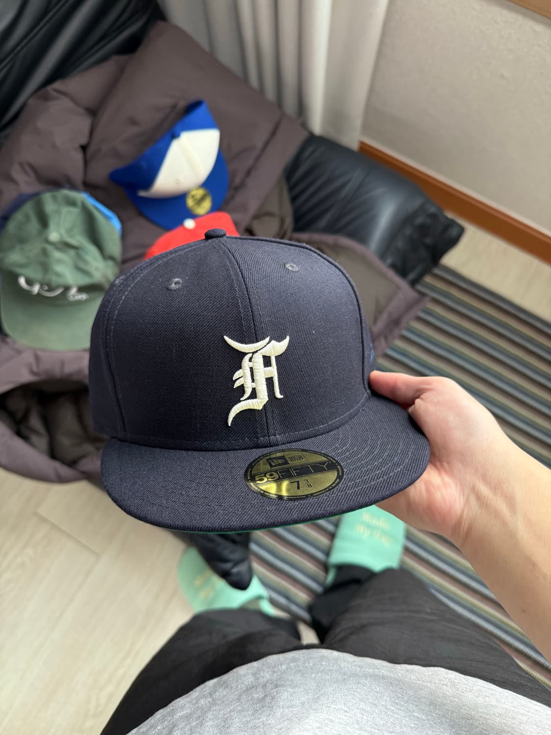 뉴에라 피어오브갓 에센셜 캡 상품이미지1