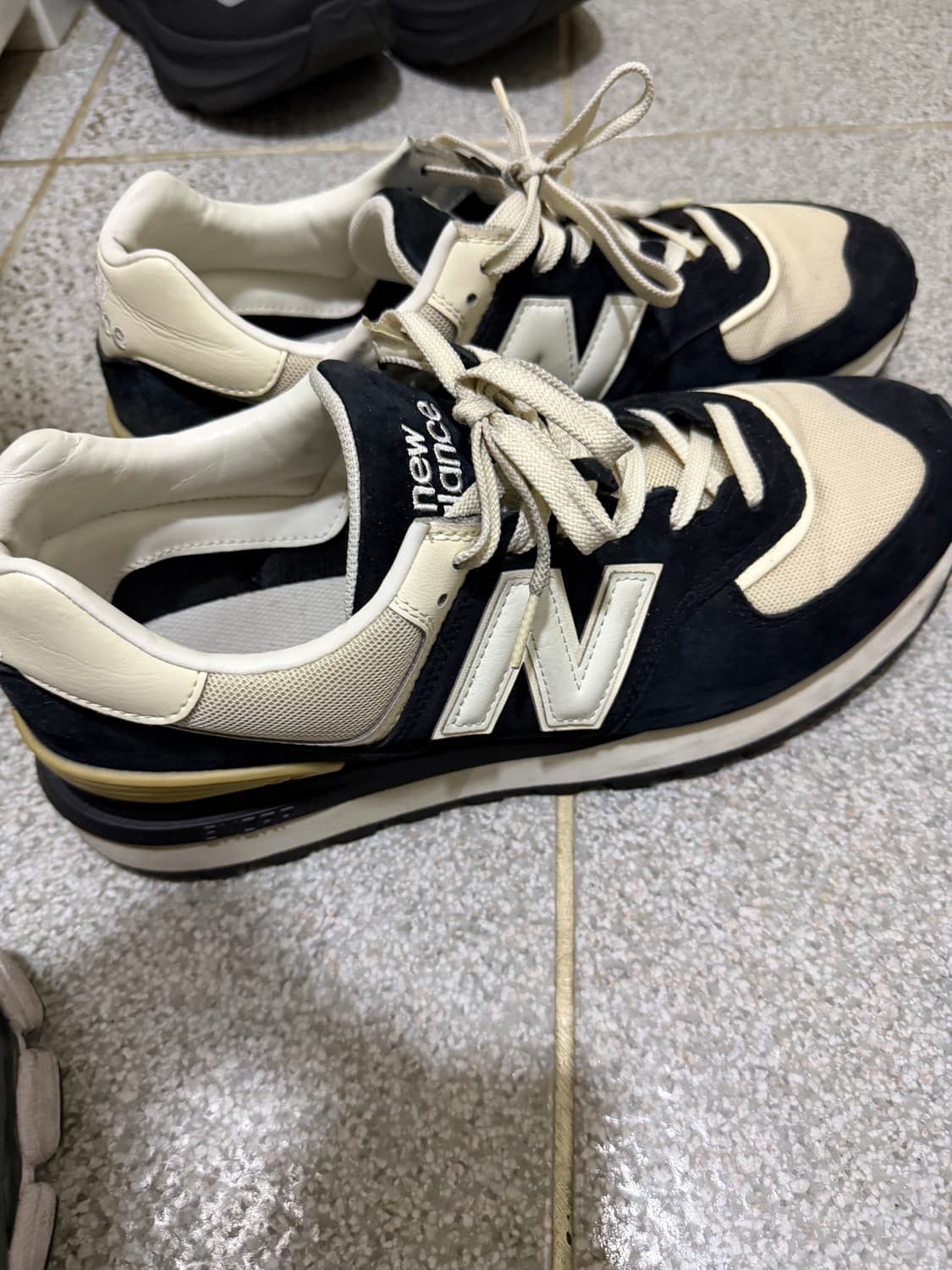 뉴발란스 574 래거시 블랙 상품이미지2