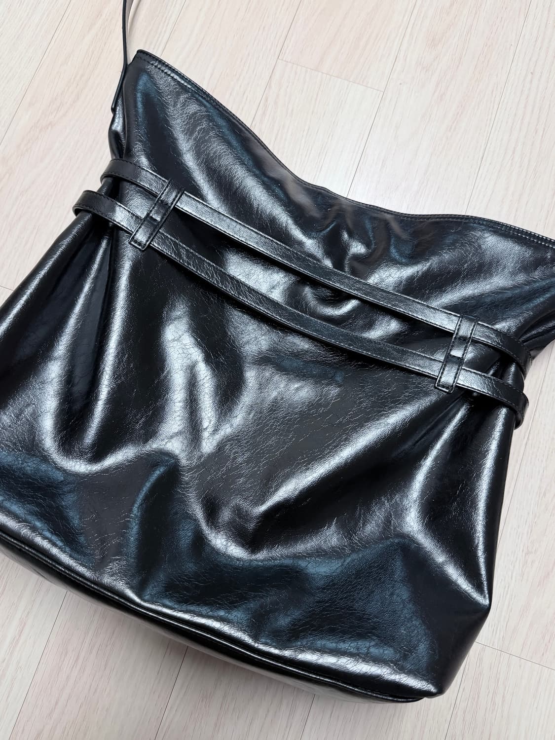 마뗑킴 더블 벨티드 스트랩 빅 백 블랙 상품이미지3