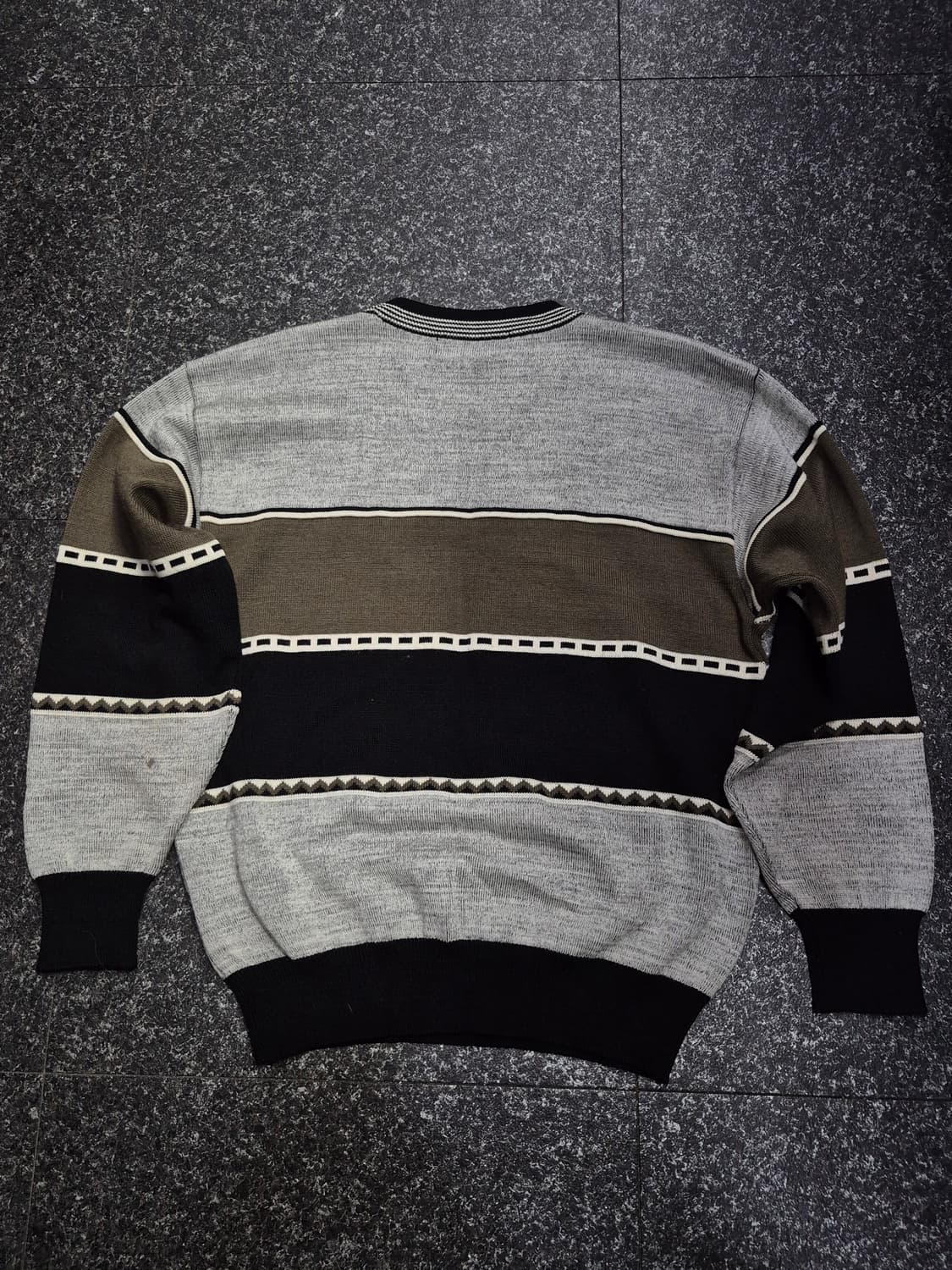 하디 에이미스(Hardy Amies) 런던 빈티지 스웨터 남성 100사이 상품이미지2