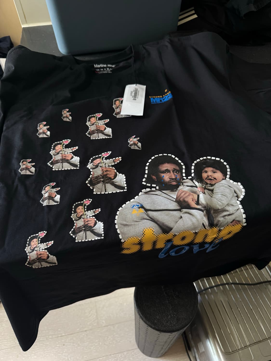 마틴로즈 strong love T shirts 상품이미지2