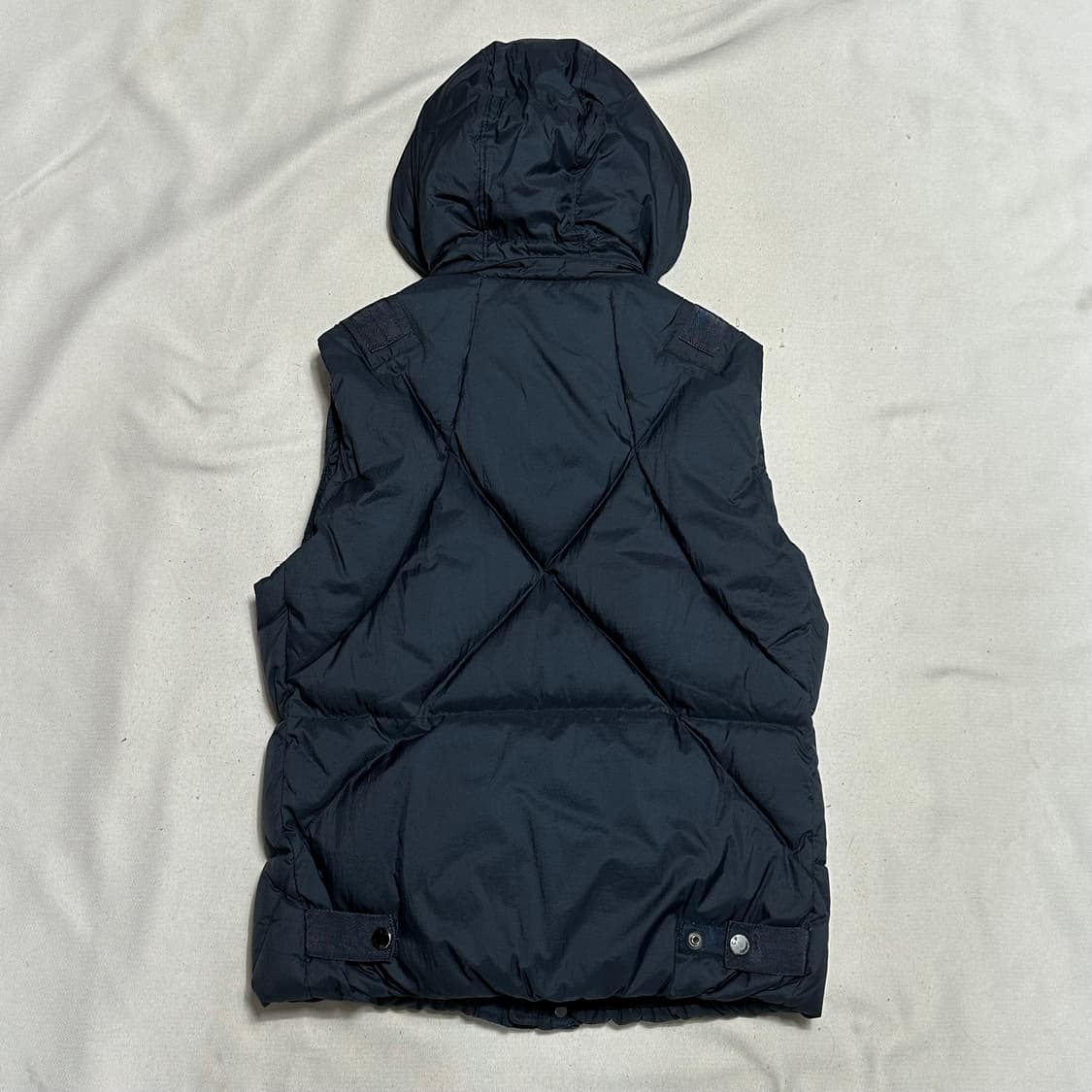 100 C.P.컴퍼니 고글 후드 패딩 베스트 상품이미지3