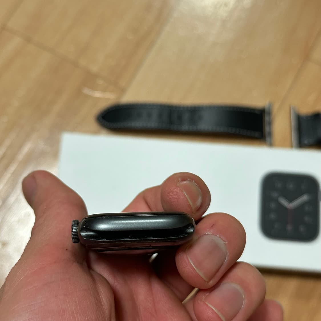 애플워치 SE 44mm GPS 스페이스 그레이(배터리효율 86%) 충전선 상품이미지6