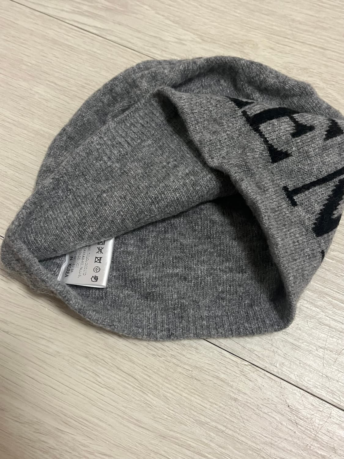 닉앤니콜 CASHMERE LETTERING JAQUARD BEANIE 상품이미지3